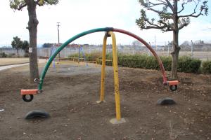 鶴ヶ丘児童公園(シーソー)