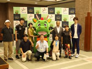 鶴ヶ島市シルバーｅスポーツ記念イベント（出演者+参加者）.jpg