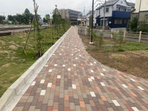 鶴ヶ丘児童公園(遊歩道③)